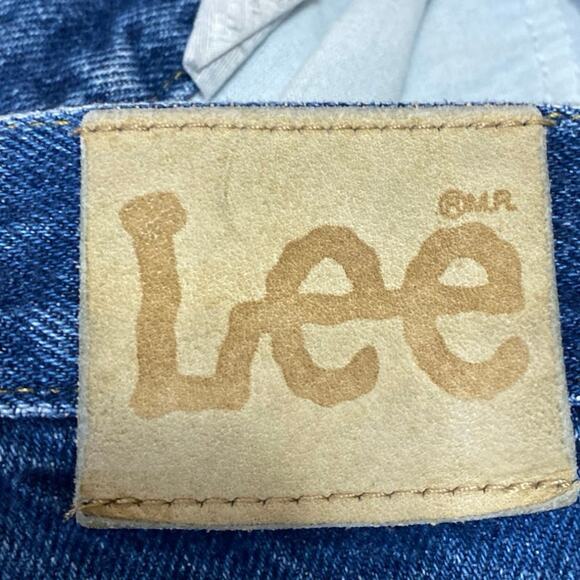 Lee Women's Blue High Waisted Medium wash Frayed Raw Hem Denim Jeans Shorts Sz M - Picture 4 of 4